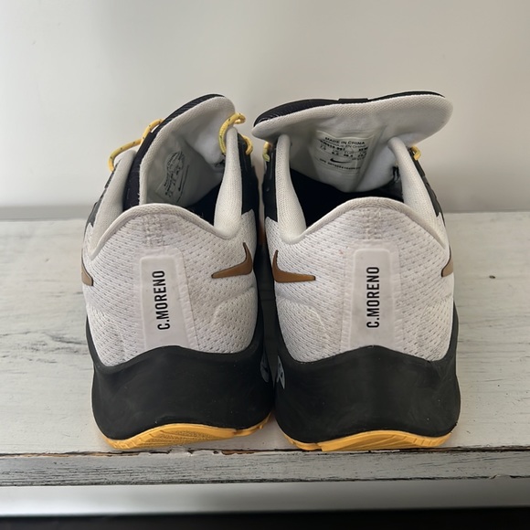 Runners - Picture 3 of 5